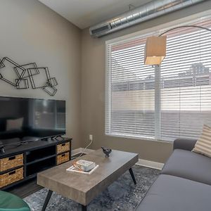 One-Bedroom Apartment Self Check Virtual Front Desk